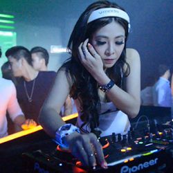 Dj哈尼 - 中英文商业共鸣BPM140 BOUNCE现场演出串烧